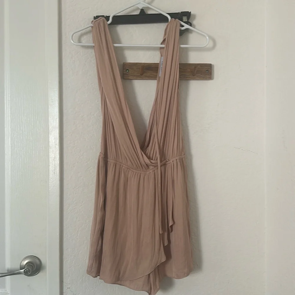 Champagne romper - Picture 1 of 1
